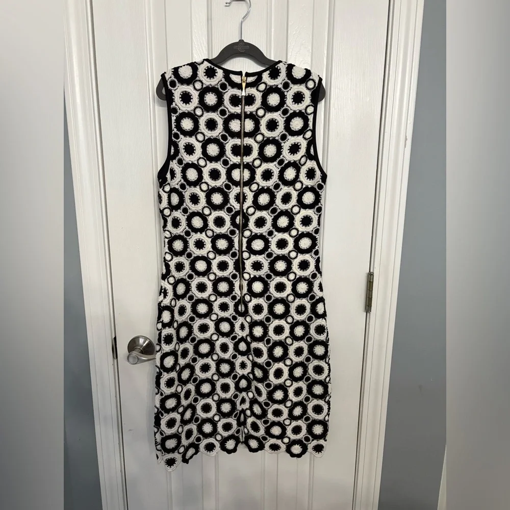 Kate Spade Guipure Lace Shift Dress Size 2 Black/White Classic Preppy Classic